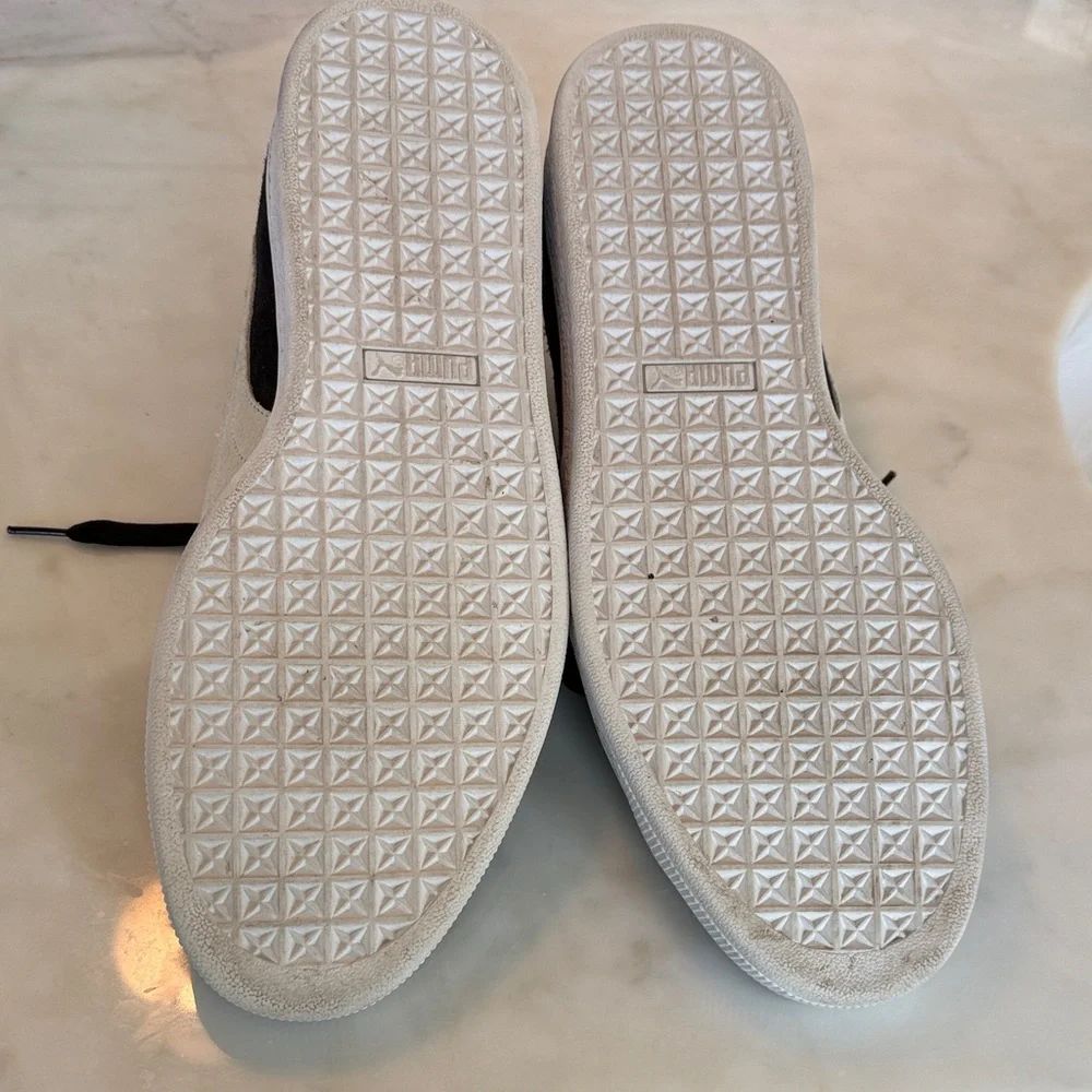 Puma Suede Classic Black and White Shoes - Picture 7 of 8